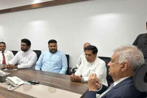 සාරතී දුෂ්මන්ත මහතා සහ අංගජන් රාමනාදන්