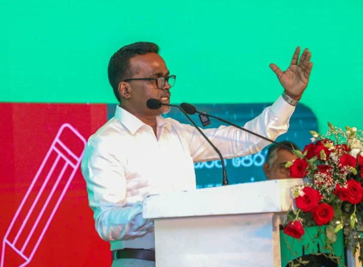 karunarargna paranawithana - කරුණාරත්න පරණවිතානට පාර්ලිමේන්තු මන්ත්‍රීධුරයක්