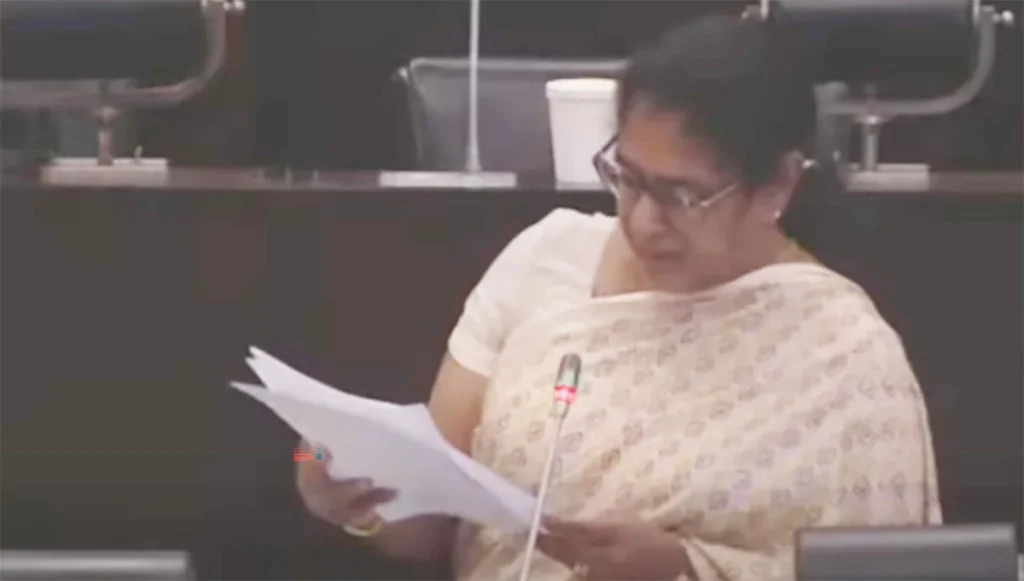 thalatha athukorala - තලතා මන්ත‍්‍රී ධුරයෙන් ඉල්ලා අස්වේ.. රනිල්ට තුති පුදයි..